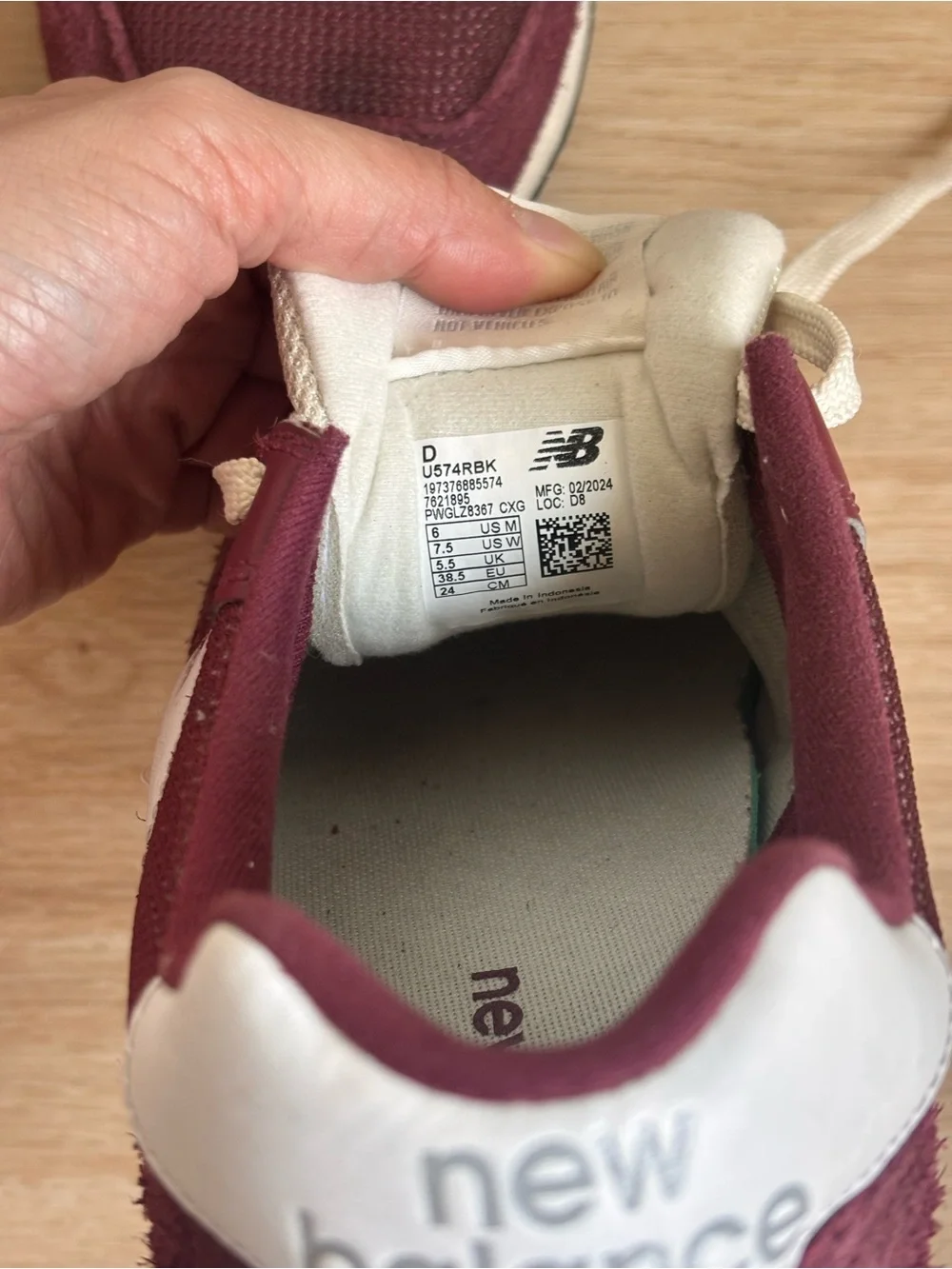 New Balance 574 Women's Maroon/burgundy/crimson and White Low-Top Sneakers